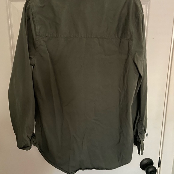 Universal Threads Button-down with tie bottom, S - Picture 3 of 3